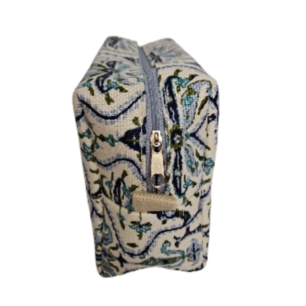 Spartina 449 Cosmetic Case  Hamilton Rug Print NEW